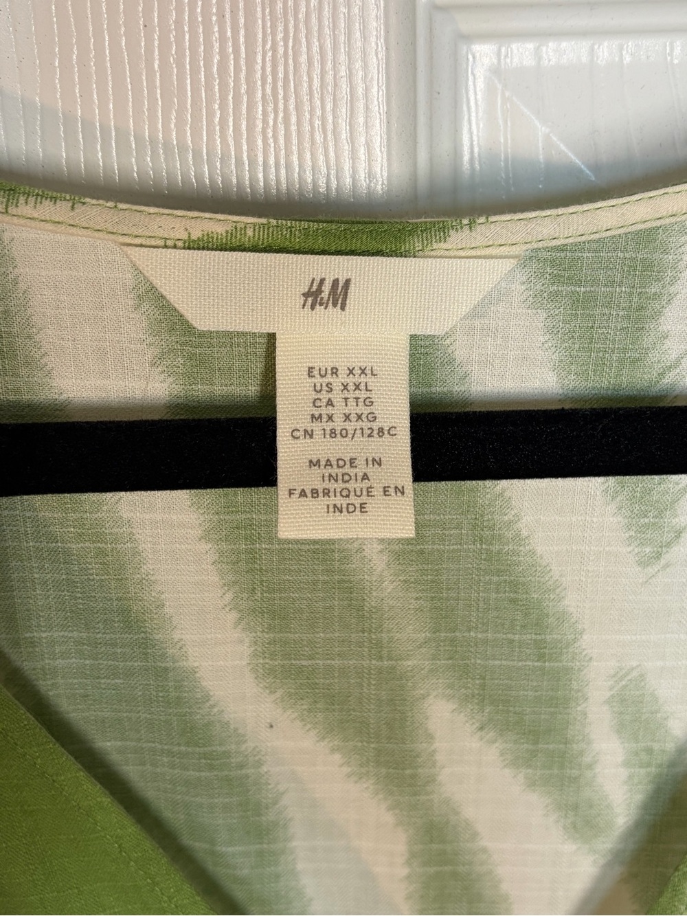 H&M Light Green and Off White Printed V-Neck Dress - Picture 6 of 11